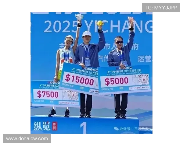 张水华夺冠最大对手现身 最快女教师谈马拉松背后支持